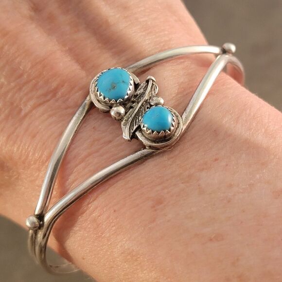 Vintage Sterling Navajo Two Turquoise Leaf Cuff - Picture 2 of 10